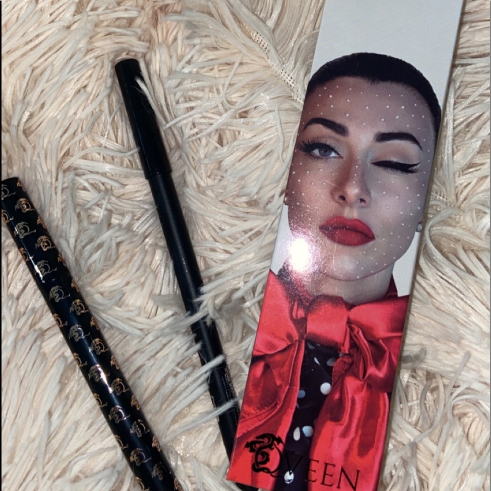 QVEEN Studio Dragon Duo